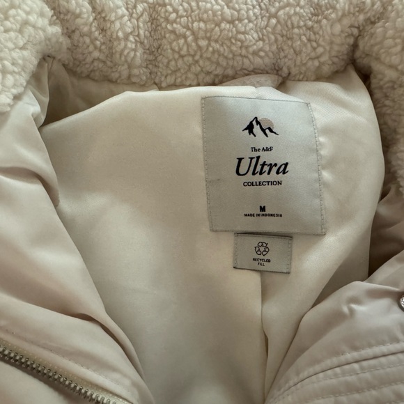 Abercombie & Fitch Ultra Mini Puffer Shearling White - Picture 3 of 5